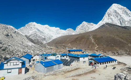 Afstand van Gorak Shep naar Everest Base Camp: route, wandeltijd en hoogte