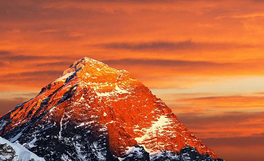 Zonsopgang vanuit Kala Patthar Everest base camp