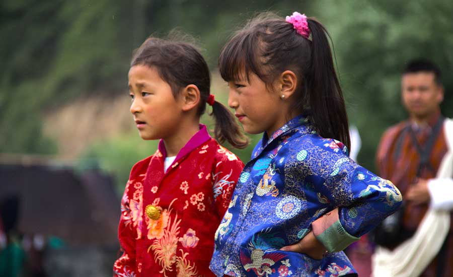 Fooi geven in Bhutan: Complete gids voor gidsen, chauffeurs, trekkingteams & hotels